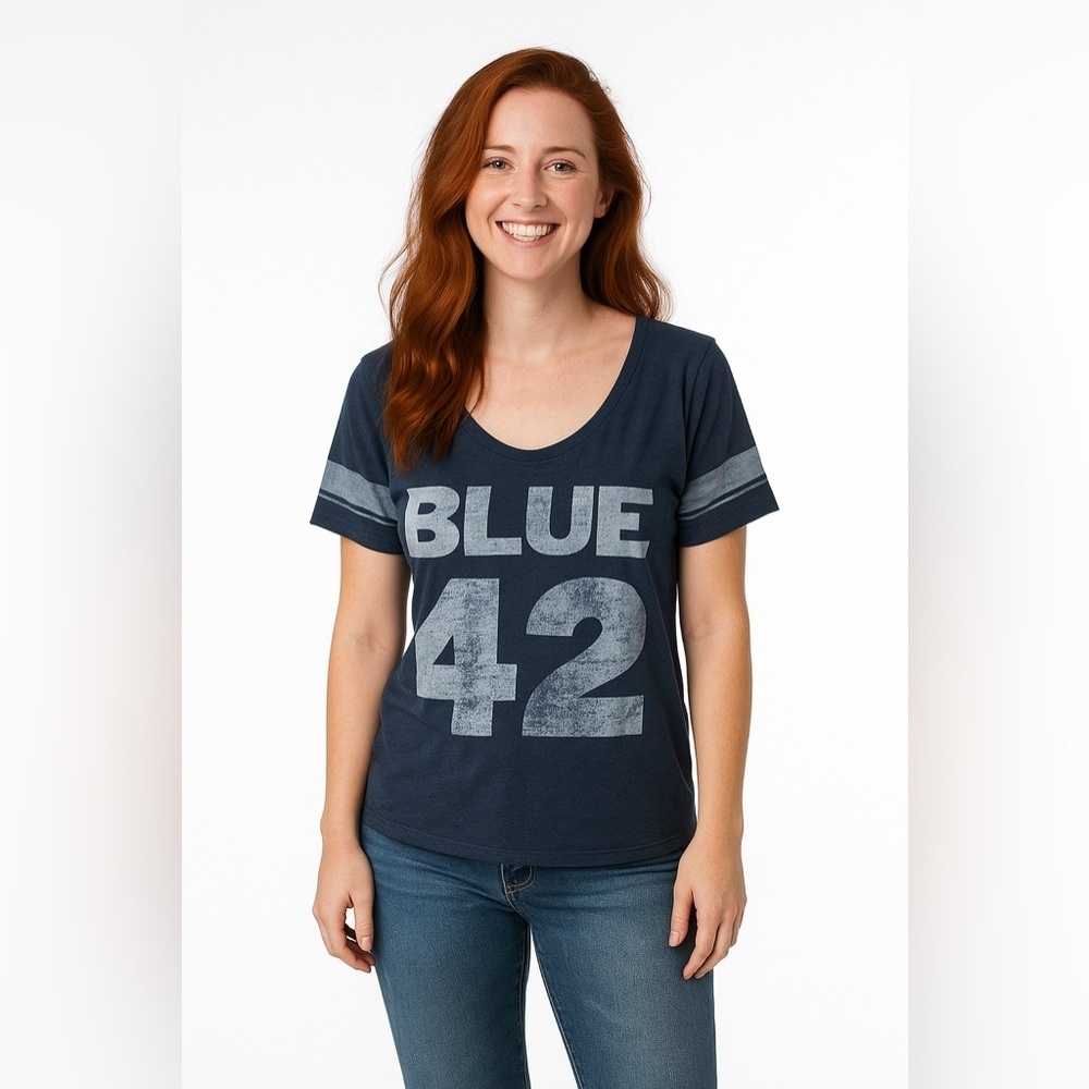 Mossimo Size Medium Athletic Graphic Top